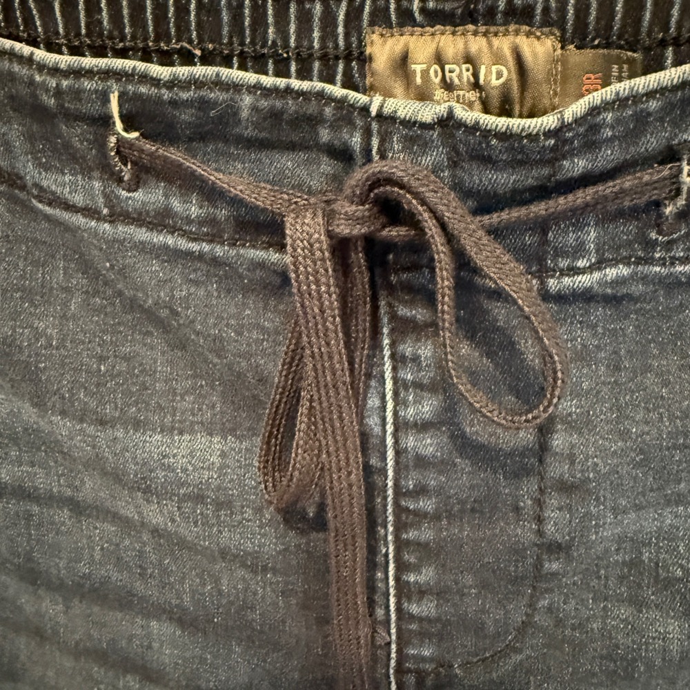 Torrid Plus Size 3R Dark Wash Elastic Waist Drawstring Denim Jogger Jeans Blue